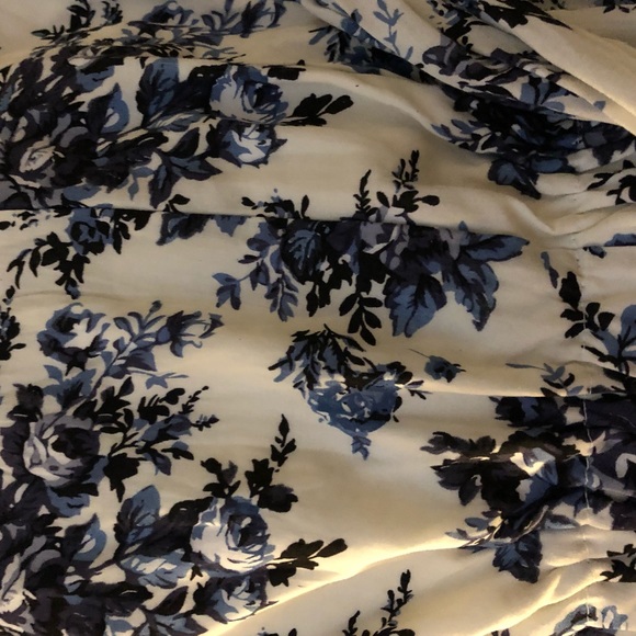 LF One Way Multi-Wrap Romper in Blue White Floral - Picture 3 of 3